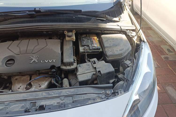 Used Peugeot 308 2013 1.6L Manual YouShang Model Engine Bay Left