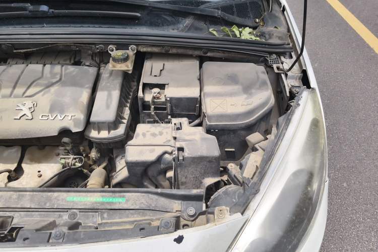 Used Peugeot 308 2013 1.6L Manual Fashion Model Engine Bay Left
