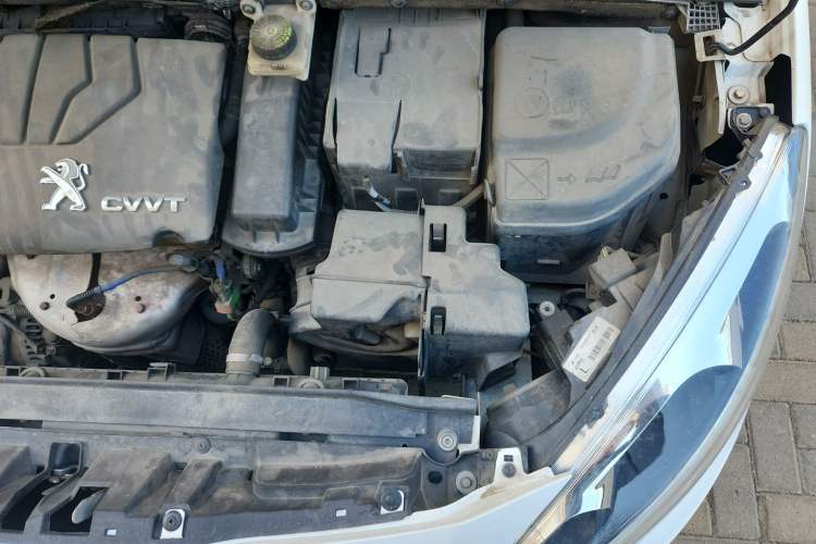 Used Peugeot 308 2013 1.6L Manual YouShang Model Engine Bay Left