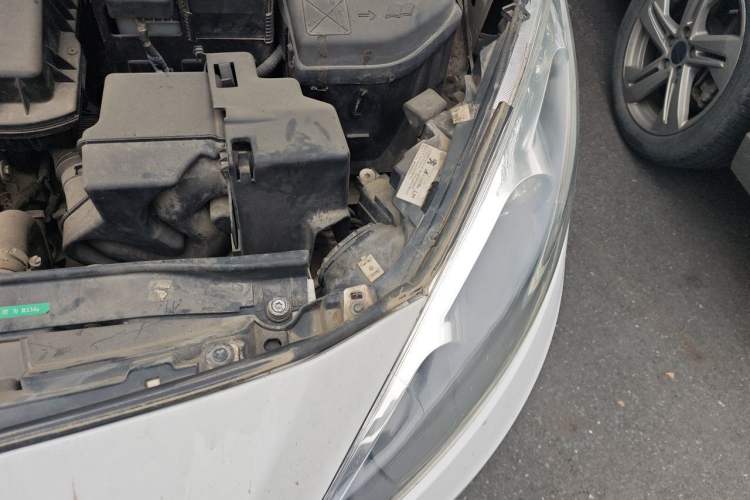 Used Peugeot 308 2013 1.6L Manual YouShang Model Engine Bay Left