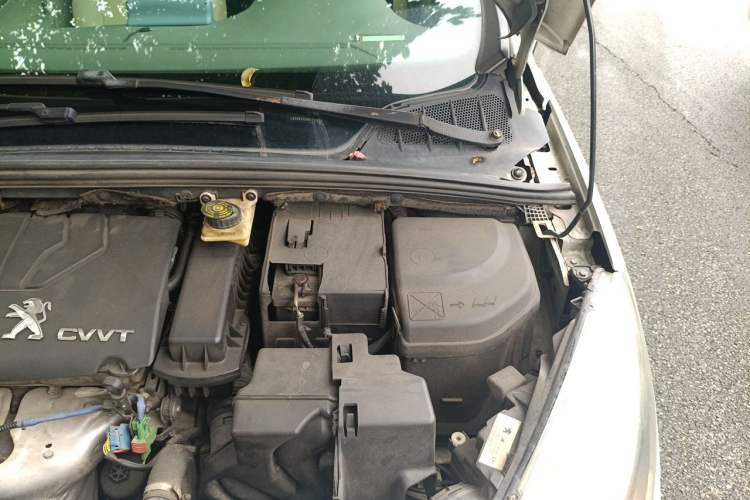 Used Peugeot 308 2013 1.6L Automatic YouShang Model Engine Bay Left