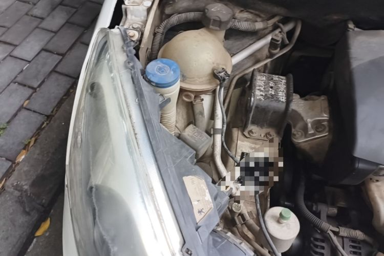 Used Peugeot 308 2013 1.6L Manual YouShang Model Engine Bay Right