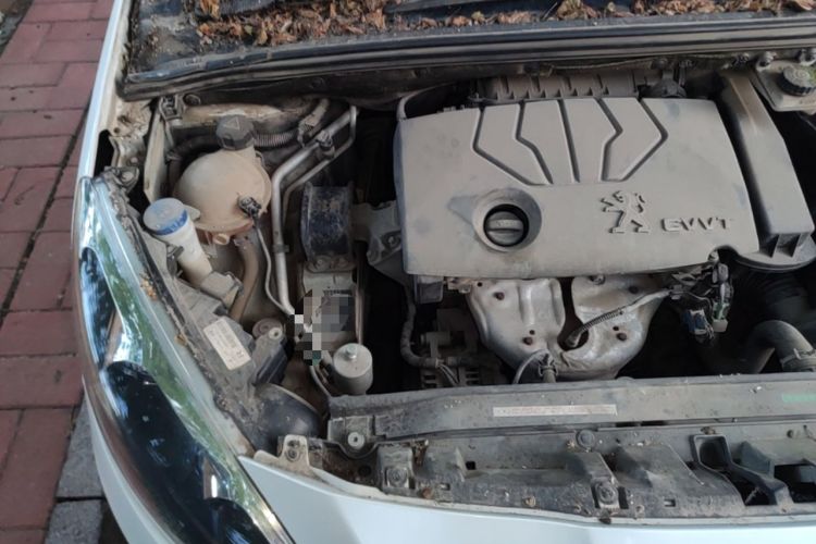 Used Peugeot 308 2013 1.6L Manual YouShang Model Engine Bay Right