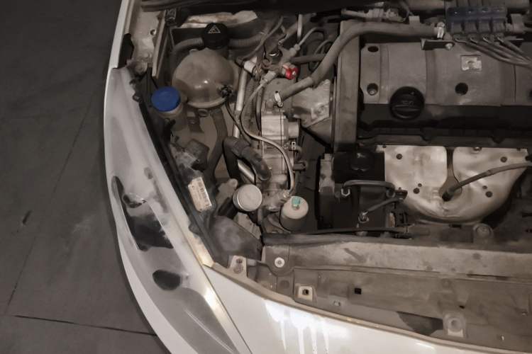 Used Peugeot 308 2013 1.6L Manual YouShang Model CNG Engine Bay Right