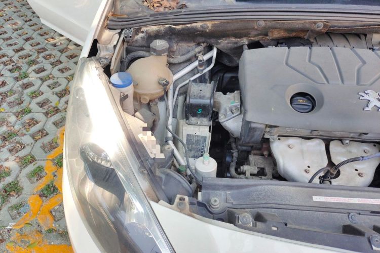 Used Peugeot 308 2013 1.6L Manual Fashion Model Engine Bay Right