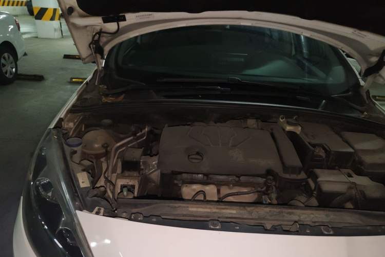 Used Peugeot 308 2013 1.6L Manual Fashion Model Engine Bay Right