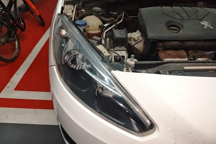 Used Peugeot 308 2013 1.6L Automatic Fashion Model Engine Bay Right