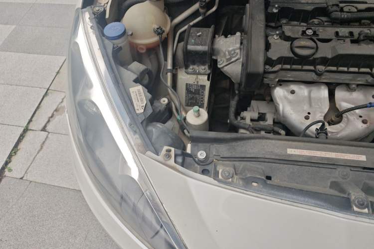 Used Peugeot 308 2013 1.6L Automatic YouShang Model Engine Bay Right