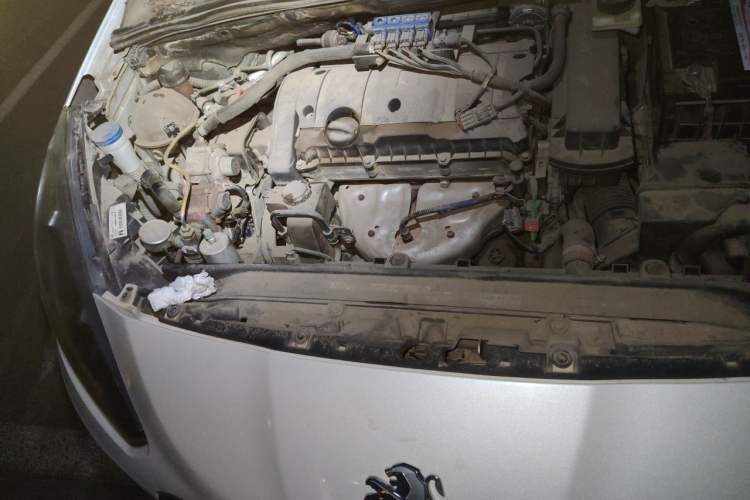 Used Peugeot 308 2013 1.6L Manual YouShang Model CNG Engine Bay Right