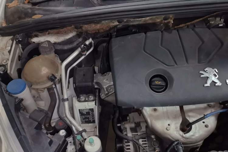 Used Peugeot 308 2013 1.6L Manual YouShang Model Engine Bay Right