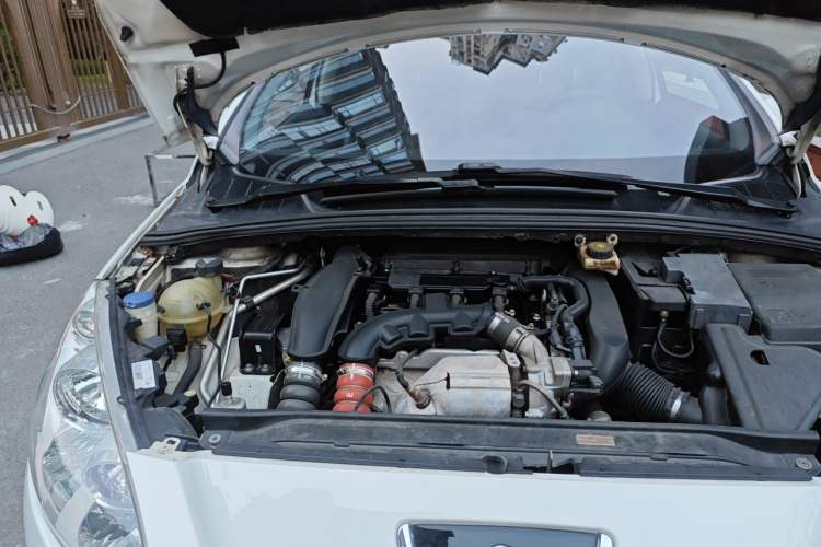 Used Peugeot 308 2013 1.6T SW Fashion Edition Engine Bay Right