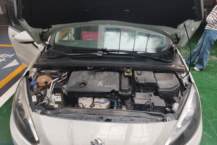 Used Peugeot 308 2013 1.6L Automatic YouShang Model Engine Bay