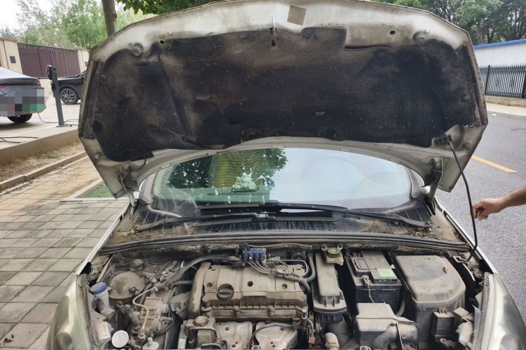 Used Peugeot 308 2013 1.6L Manual YouShang Model CNG Engine Bay