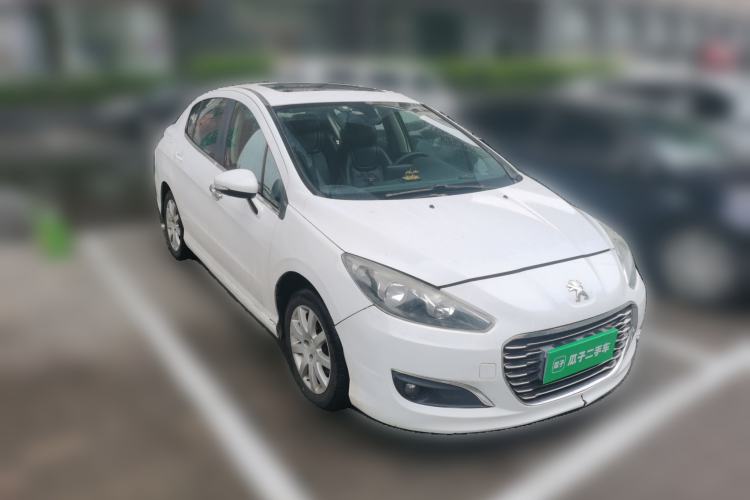 Used Peugeot 308 2013 1.6L Manual Fashion Model Front Right 45 Deg
