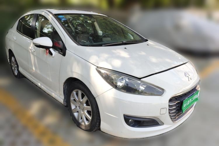 Used Peugeot 308 2013 1.6L Manual Fashion Model Front Right 45 Deg