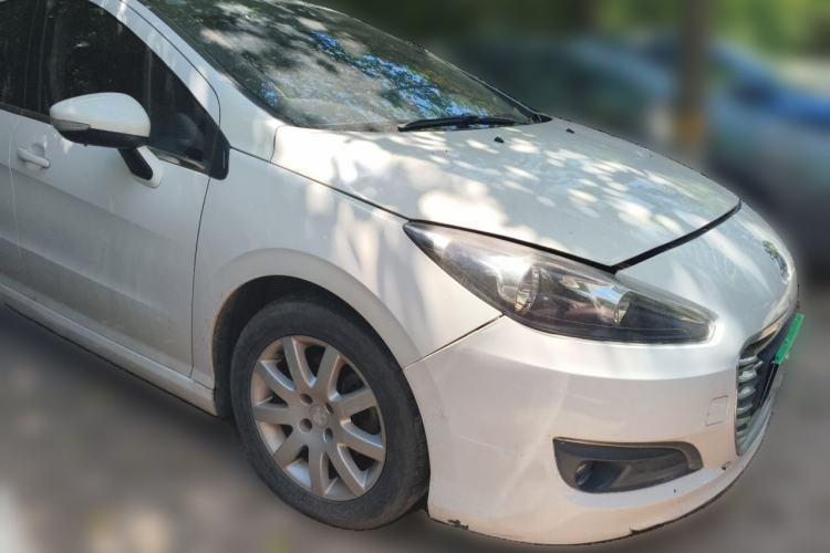 Used Peugeot 308 2013 1.6L Manual YouShang Model Front Right 45 Deg
