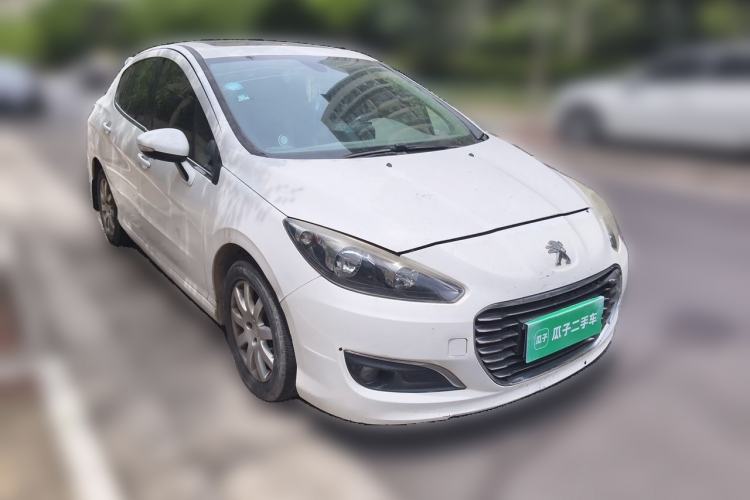 Used Peugeot 308 2013 1.6L Manual Fashion Model Front Right 45 Deg