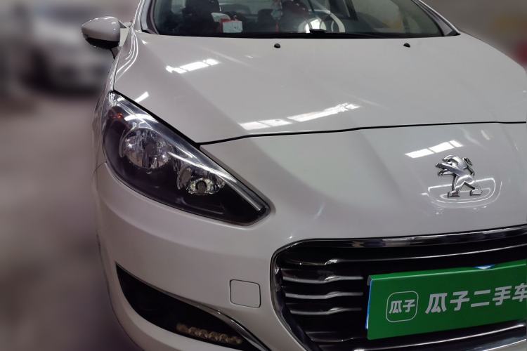 Used Peugeot 308 2013 1.6L Manual YouShang Model Front Right 45 Deg