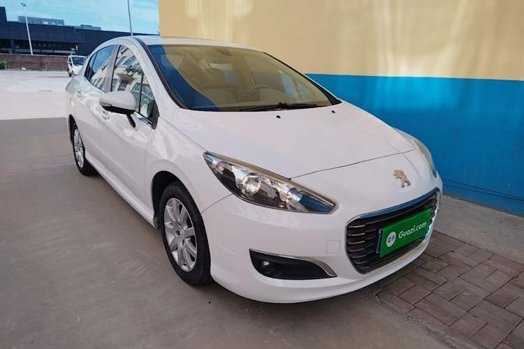 Used Peugeot 308 2013 1.6L Automatic Fashion Model Front Right 45 Deg