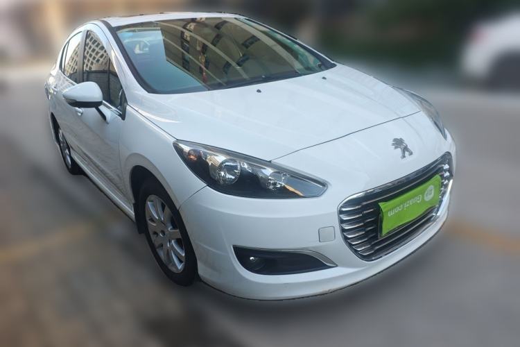 Used Peugeot 308 2013 1.6L Manual Fashion Model Front Right 45 Deg