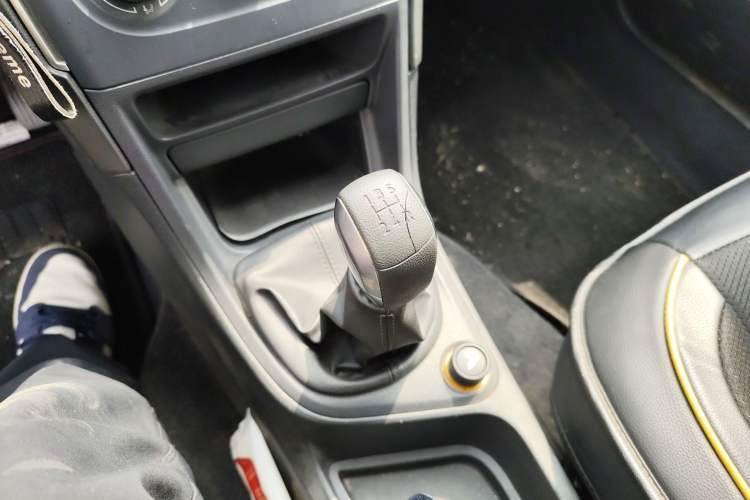 Used Peugeot 308 2013 1.6L Manual YouShang Model Gear Lever