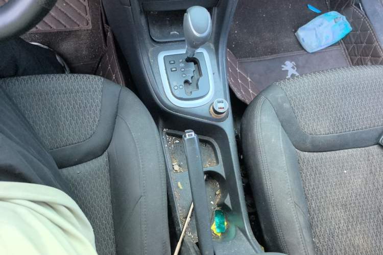 Used Peugeot 308 2013 1.6L Automatic YouShang Model Gear Lever