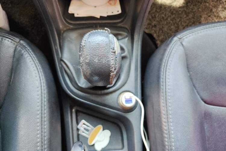 Used Peugeot 308 2013 1.6L Manual Fashion Model Gear Lever