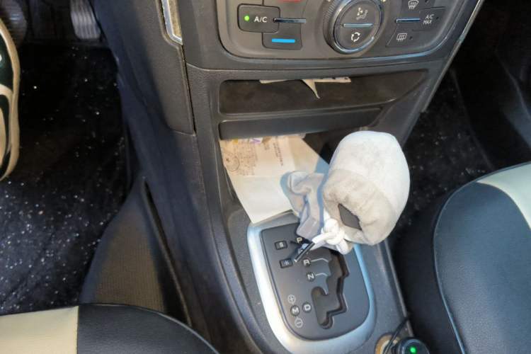Used Peugeot 308 2013 1.6L Automatic Fashion Model Gear Lever