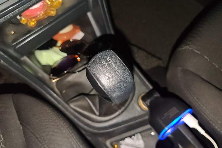 Used Peugeot 308 2013 1.6L Manual Fashion Model Gear Lever