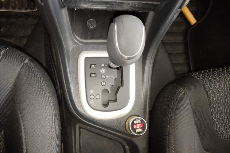 Used Peugeot 308 2013 1.6L Automatic YouShang Model Gear Lever