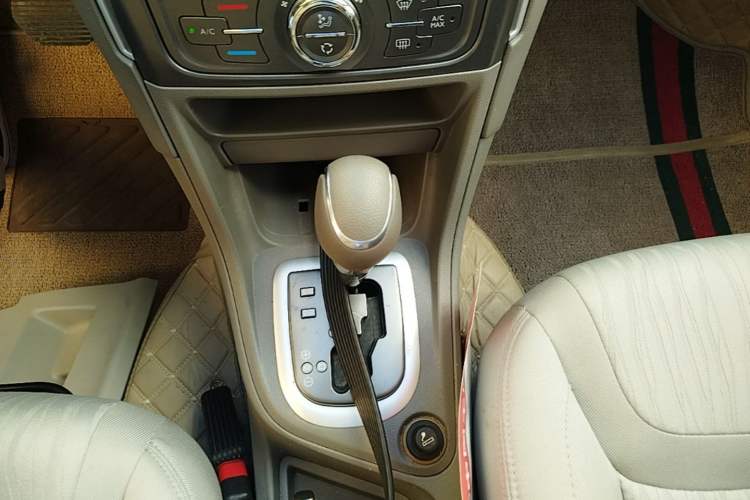 Used Peugeot 308 2013 1.6L Automatic Fashion Model Gear Lever