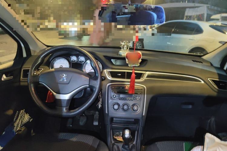 Used Peugeot 308 2013 1.6L Manual YouShang Model Headliner