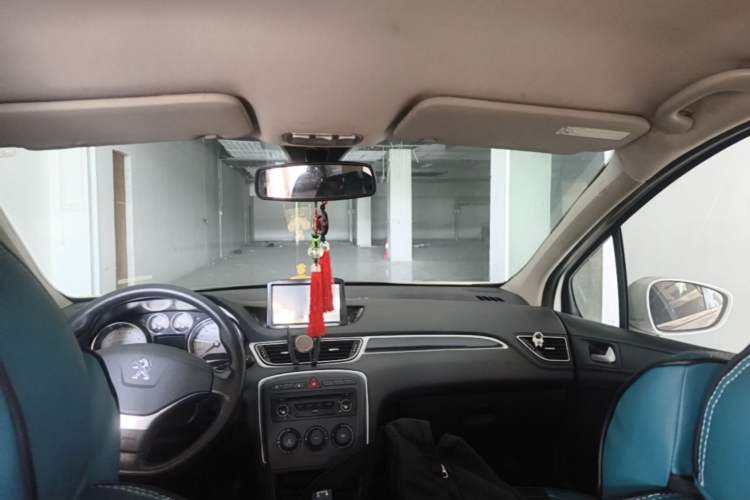 Used Peugeot 308 2013 1.6L Manual YouShang Model Headliner