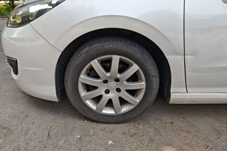 Used Peugeot 308 2013 1.6L Automatic YouShang Model Left Front Wheel Hub