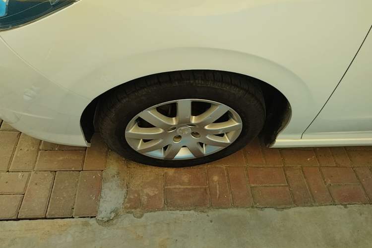 Used Peugeot 308 2013 1.6L Automatic Fashion Model Left Front Wheel Hub