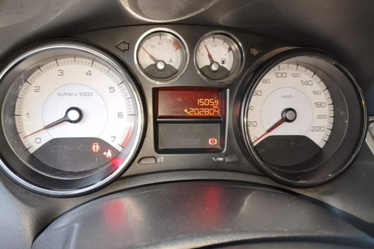 Used Peugeot 308 2013 1.6L Manual YouShang Model Odometer Close Up