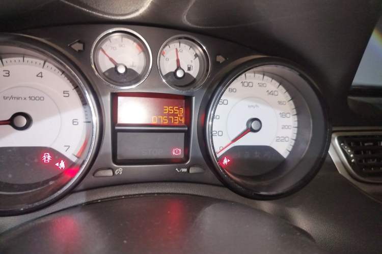 Used Peugeot 308 2013 1.6L Manual YouShang Model Odometer Close Up