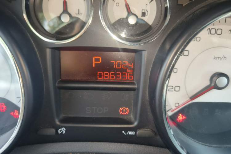 Used Peugeot 308 2013 1.6L Automatic YouShang Model Odometer Close Up
