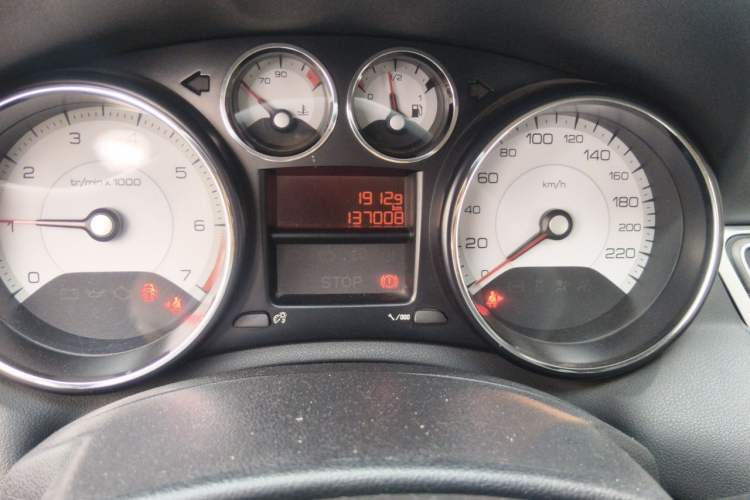 Used Peugeot 308 2013 1.6L Manual YouShang Model Odometer Close Up