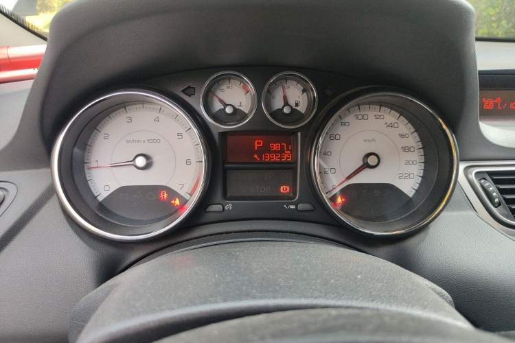 Used Peugeot 308 2013 1.6L Automatic YouShang Model Odometer Close Up