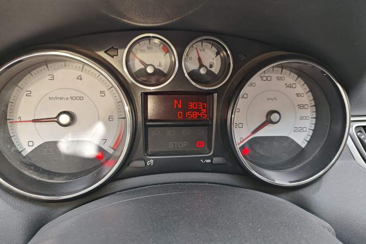 Used Peugeot 308 2013 1.6L Automatic YouShang Model Odometer Close Up