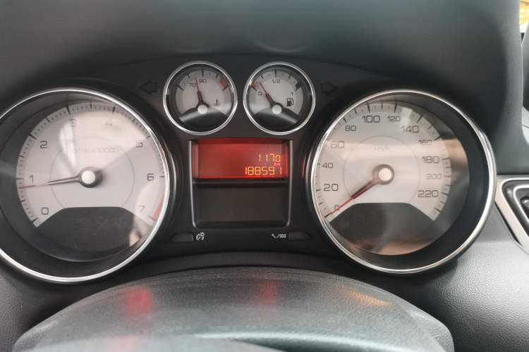 Used Peugeot 308 2013 1.6L Manual Fashion Model Odometer Close Up