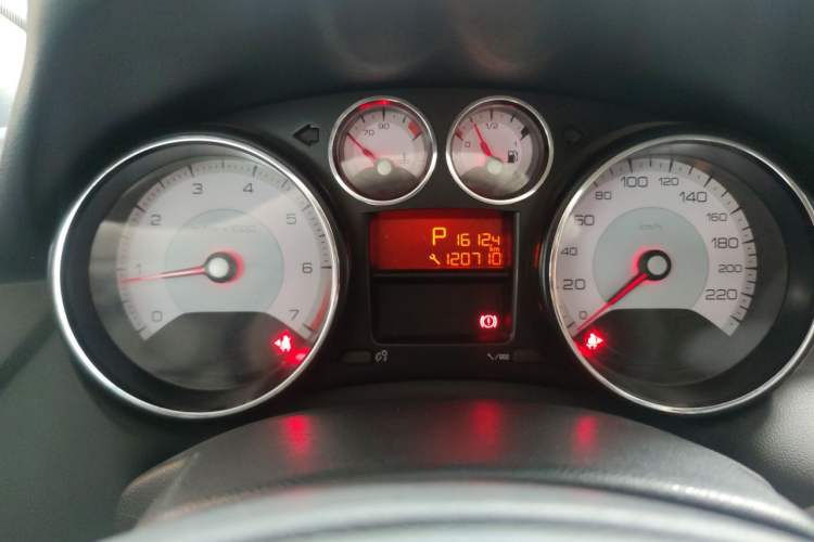 Used Peugeot 308 2013 1.6L Automatic YouShang Model Odometer Close Up