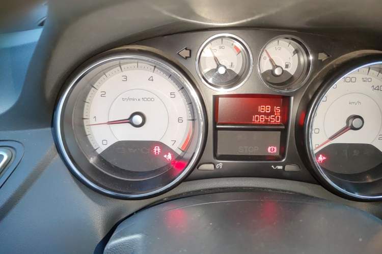 Used Peugeot 308 2013 1.6L Manual YouShang Model Odometer Close Up