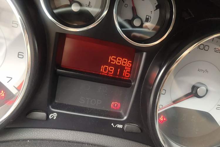Used Peugeot 308 2013 1.6L Manual YouShang Model Odometer Close Up