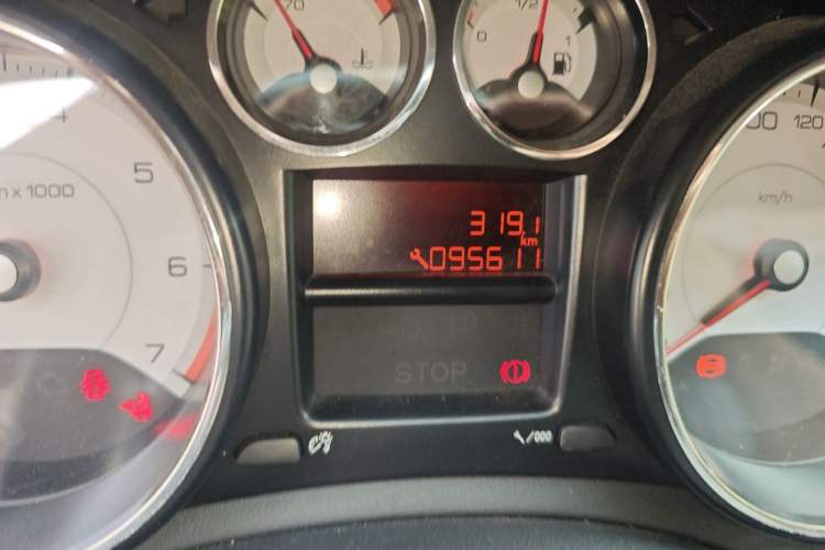 Used Peugeot 308 2013 1.6L Manual YouShang Model Odometer Close Up