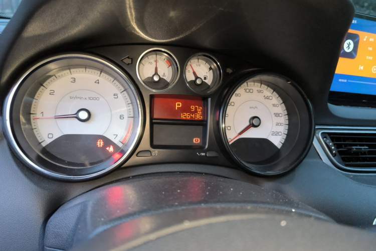 Used Peugeot 308 2013 1.6L Automatic Fashion Model Odometer Close Up