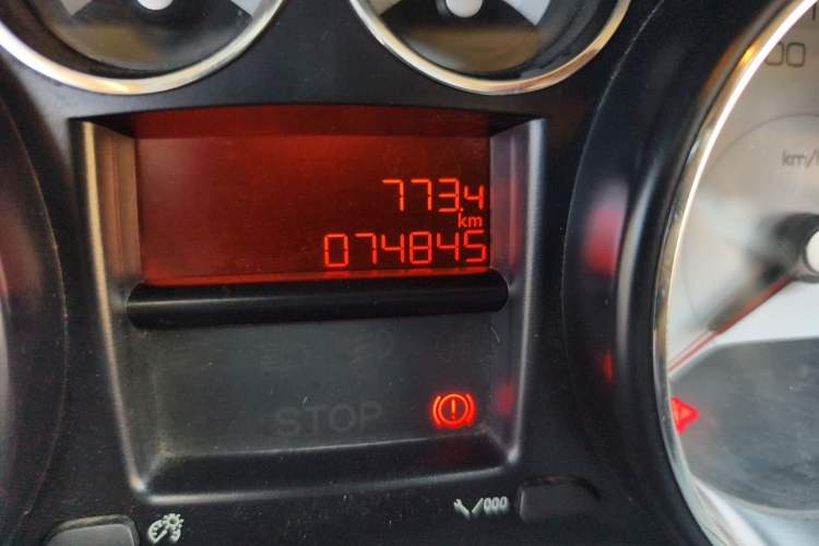 Used Peugeot 308 2013 1.6L Manual YouShang Model Odometer Close Up