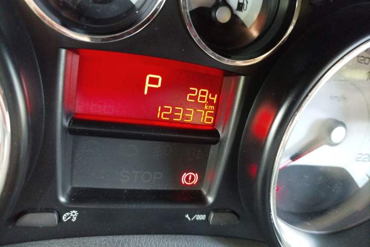 Used Peugeot 308 2013 1.6L Automatic YouShang Model Odometer Close Up