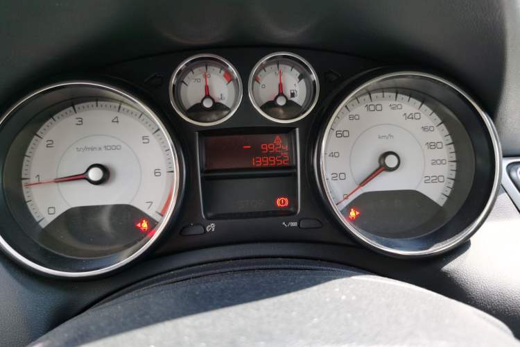 Used Peugeot 308 2013 1.6L Automatic YouShang Model Odometer Close Up